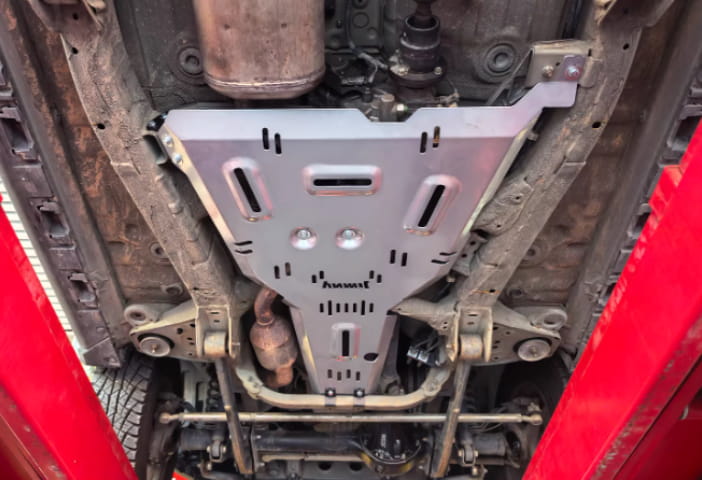 Xevaban.com ở 214 Giải Ph&oacute;ng l&agrave; đơn vị chuy&ecirc;n cung cấp phụ kiện Suzuki Jimny, đồ chơi Suzuki Jimny, gi&aacute;p gầm Jimny, gi&aacute;p gầm Suzuki Jimny, gi&aacute;p động cơ Jimny, gi&aacute;p hộp số Jimny, bảo vệ gầm Jimny, bảo vệ hộp số Jimny, gi&aacute;p gầm